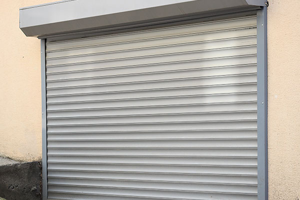 Rolety: „niewidzialny strażnik” efektywności energetycznej budynku