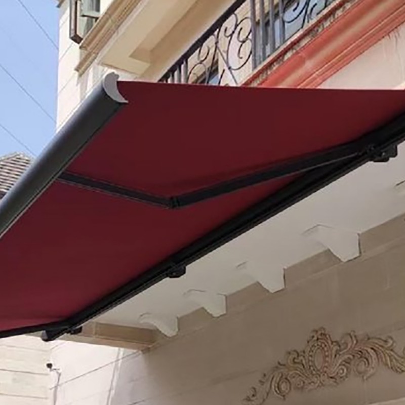 Zewnętrzne rolety prowadzące z ramieniem przegubowym