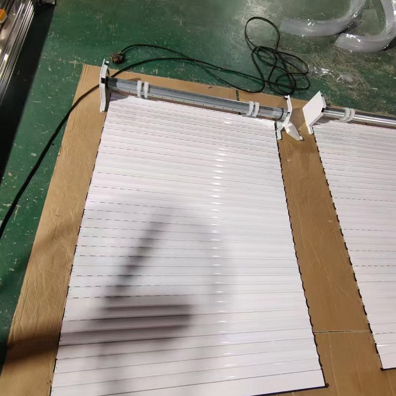 Rolety okienne montowane z przodu