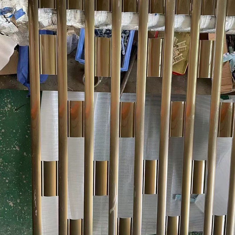 Drzwi roletowe do centrum handlowego